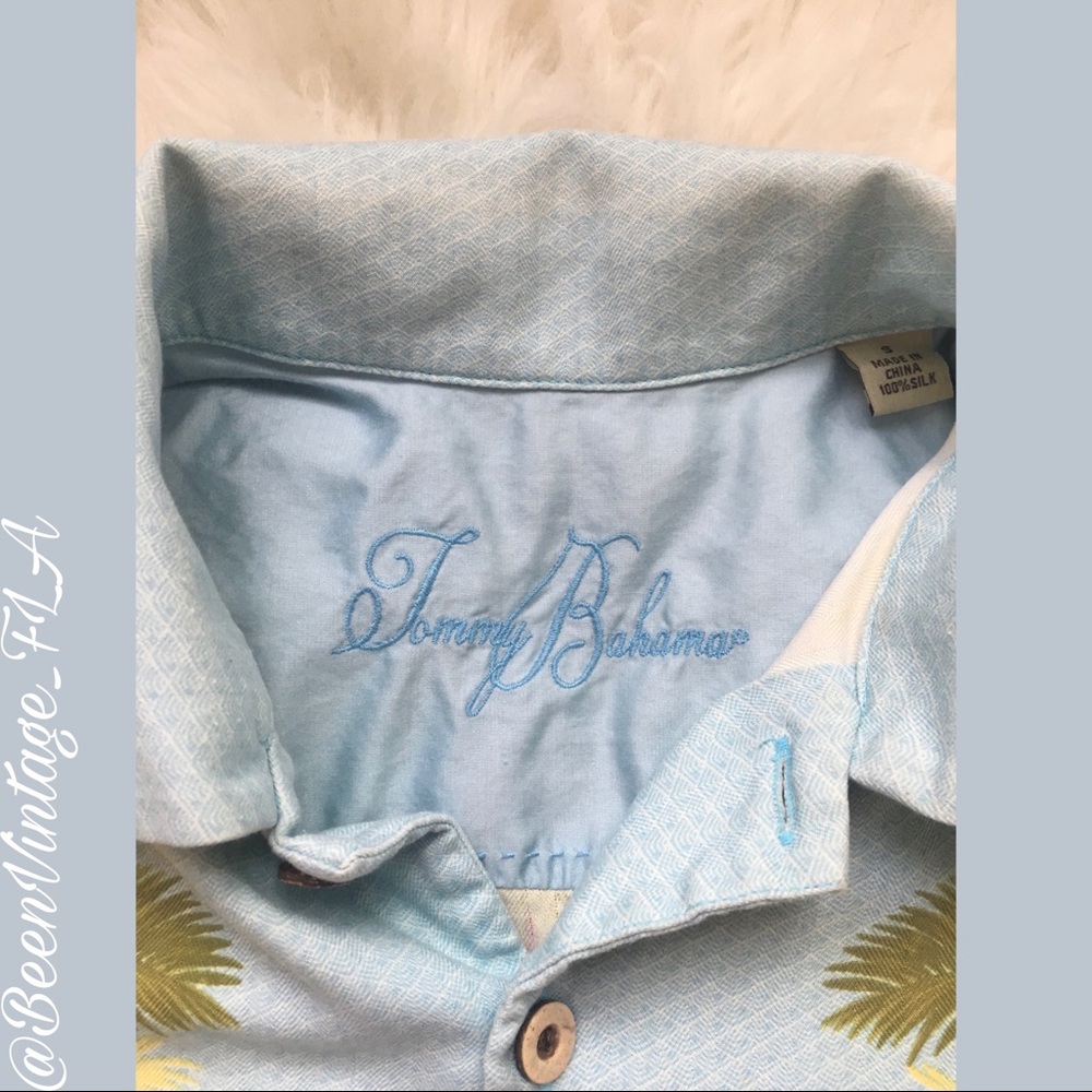 Tommy’s Bahama Men’s Silk Embroidered Floral